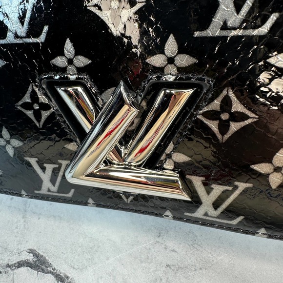 Louis Vuitton Python Twist Monogram Snakeskin Crossbody Bag PM Black/Silver LV - Picture 9 of 15